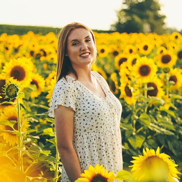 Meet your Posher, Carrie - Picture 1 of 1